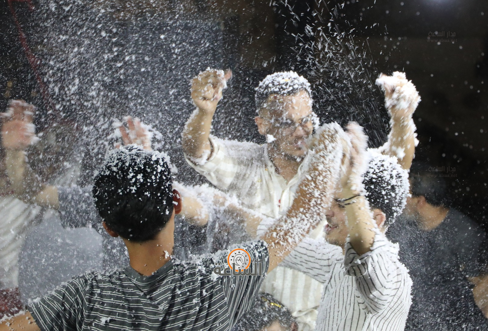 Madar Al-Saa Images 0.3941058979339399