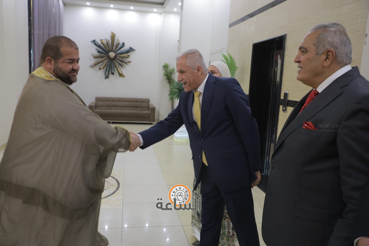 Madar Al-Saa Images 0.20901140738123636