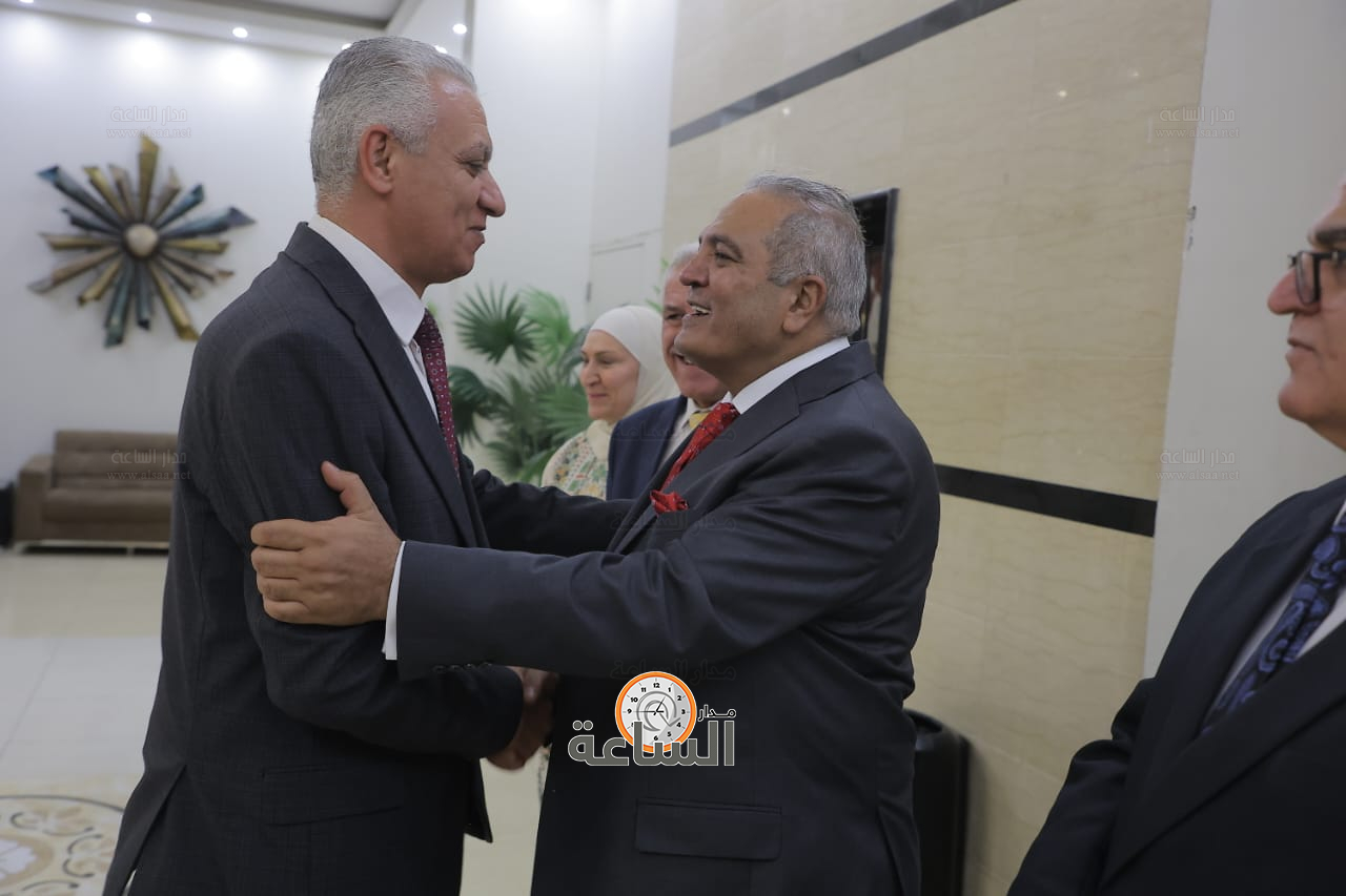 Madar Al-Saa Images 0.8225479905847911