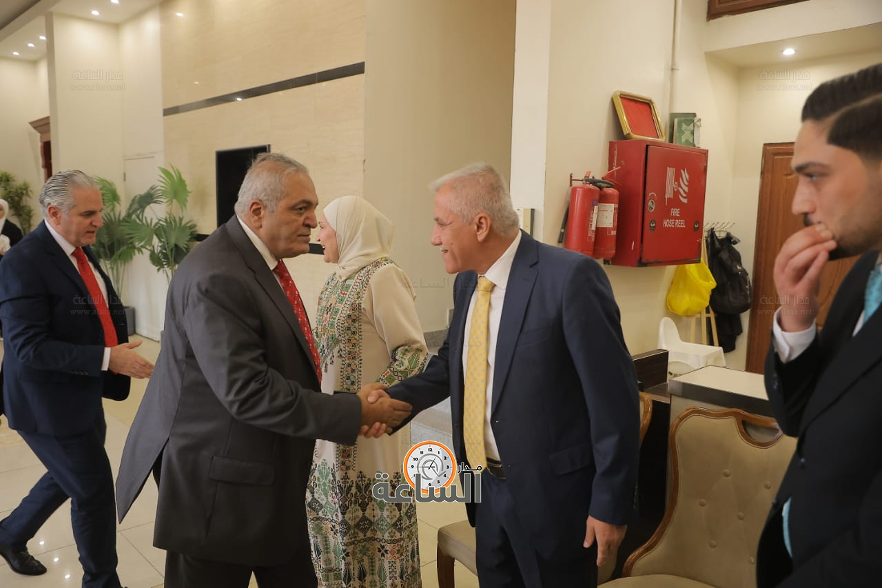 Madar Al-Saa Images 0.15640697939865755