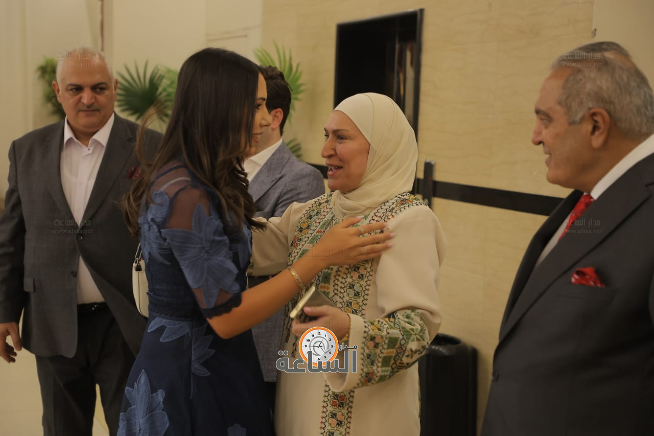 Madar Al-Saa Images 0.42619270506513374