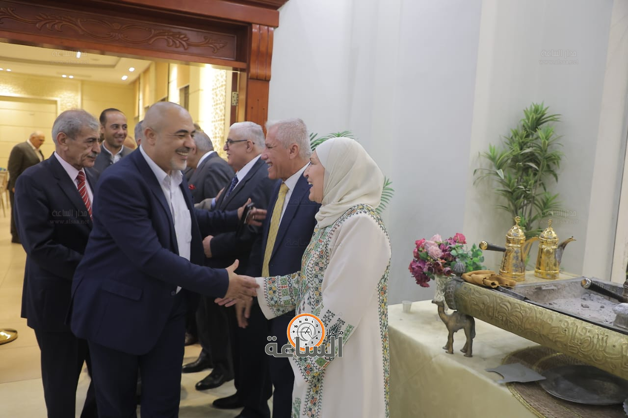 Madar Al-Saa Images 0.4887000636196366