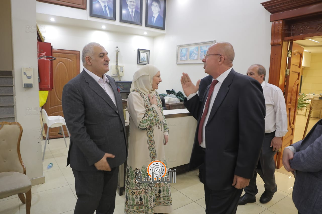 Madar Al-Saa Images 0.47118425149945353