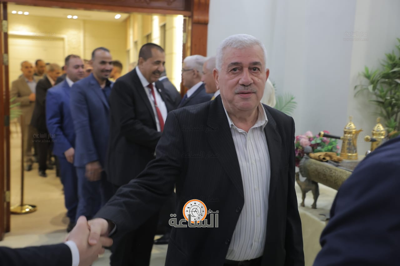 Madar Al-Saa Images 0.8879399314440122