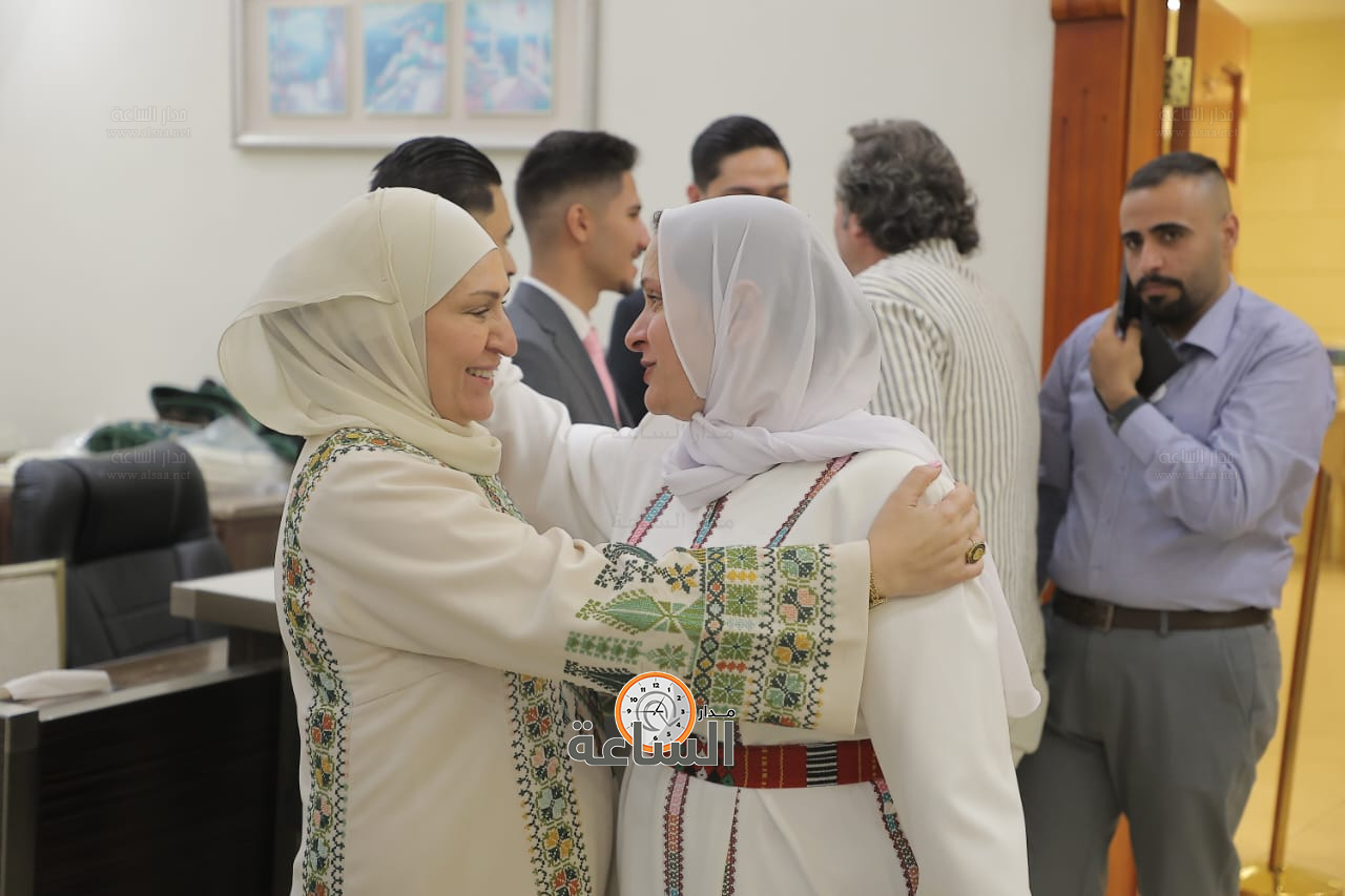 Madar Al-Saa Images 0.0839678617237759