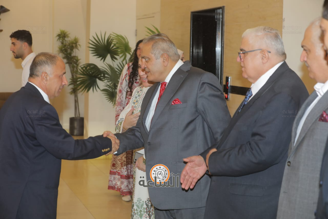 Madar Al-Saa Images 0.7627066415879009