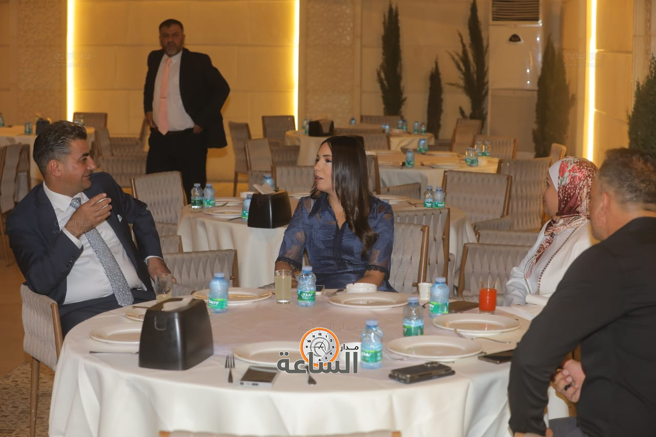 Madar Al-Saa Images 0.6456438850196426