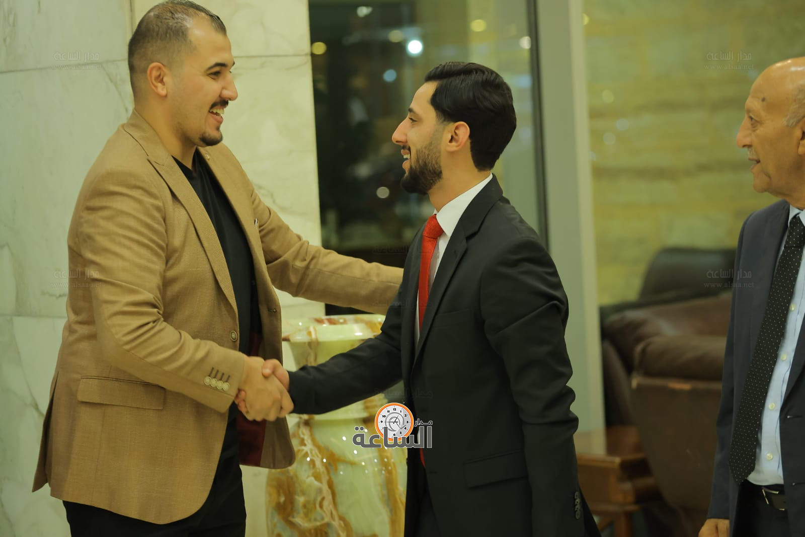 Madar Al-Saa Images 0.8569507036825893