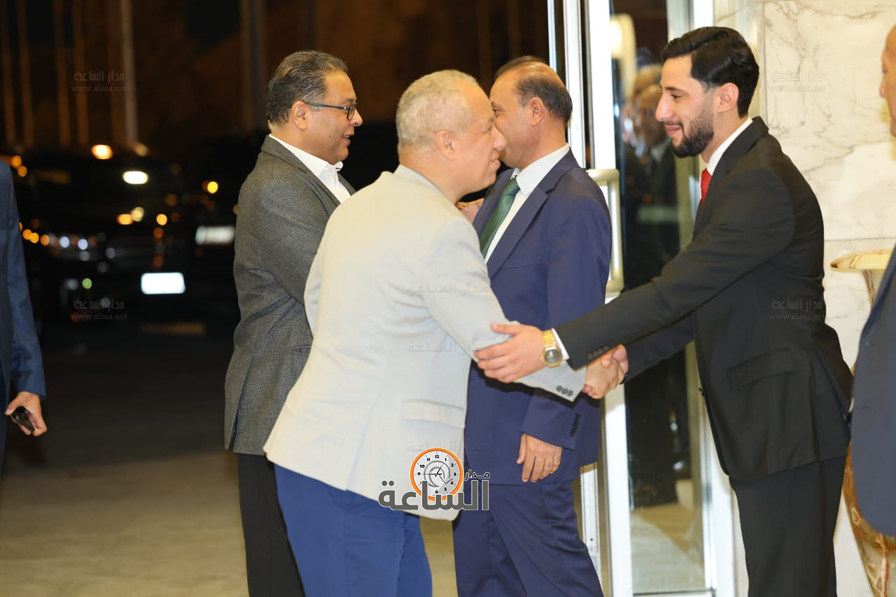 Madar Al-Saa Images 0.8433777761670561