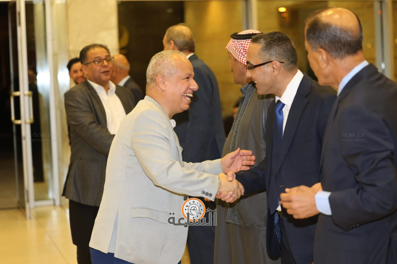 Madar Al-Saa Images 0.87340666779808