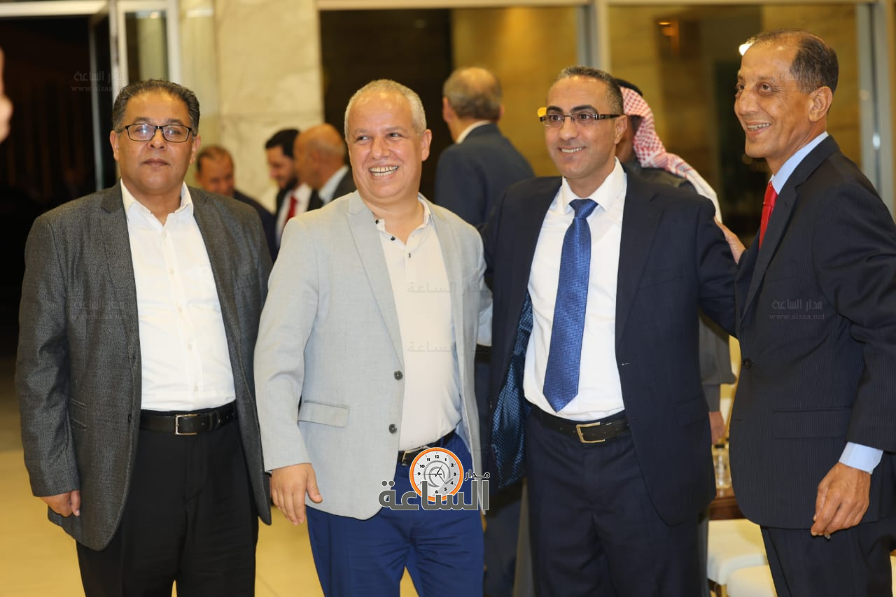 Madar Al-Saa Images 0.8059848340666288