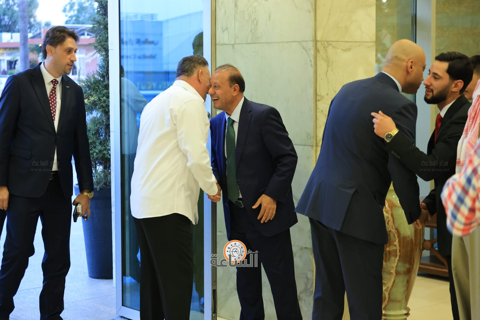 Madar Al-Saa Images 0.6241187255773047