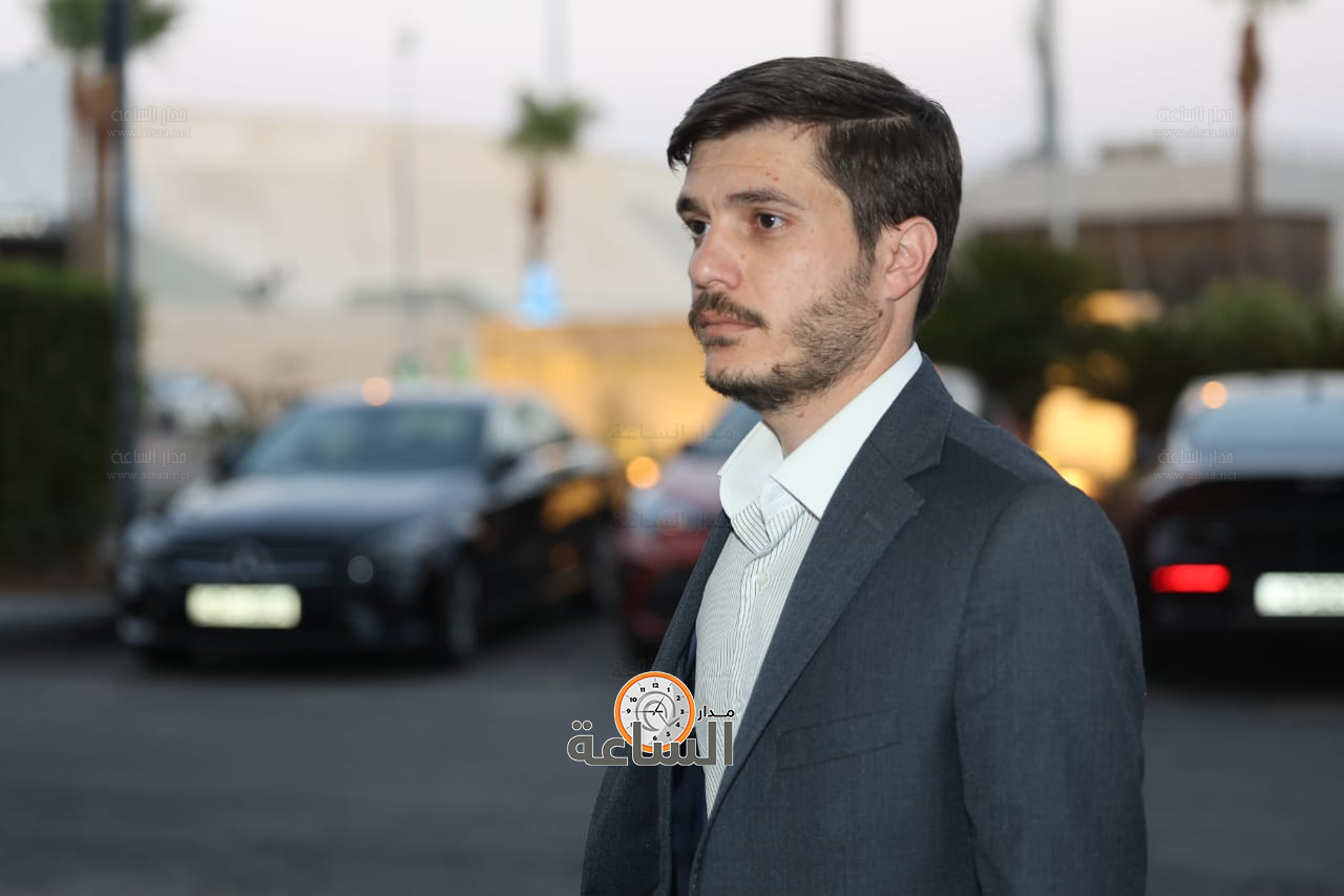 Madar Al-Saa Images 0.7021115843791016