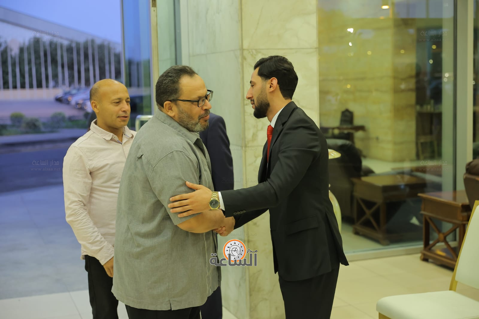 Madar Al-Saa Images 0.6169137062893397