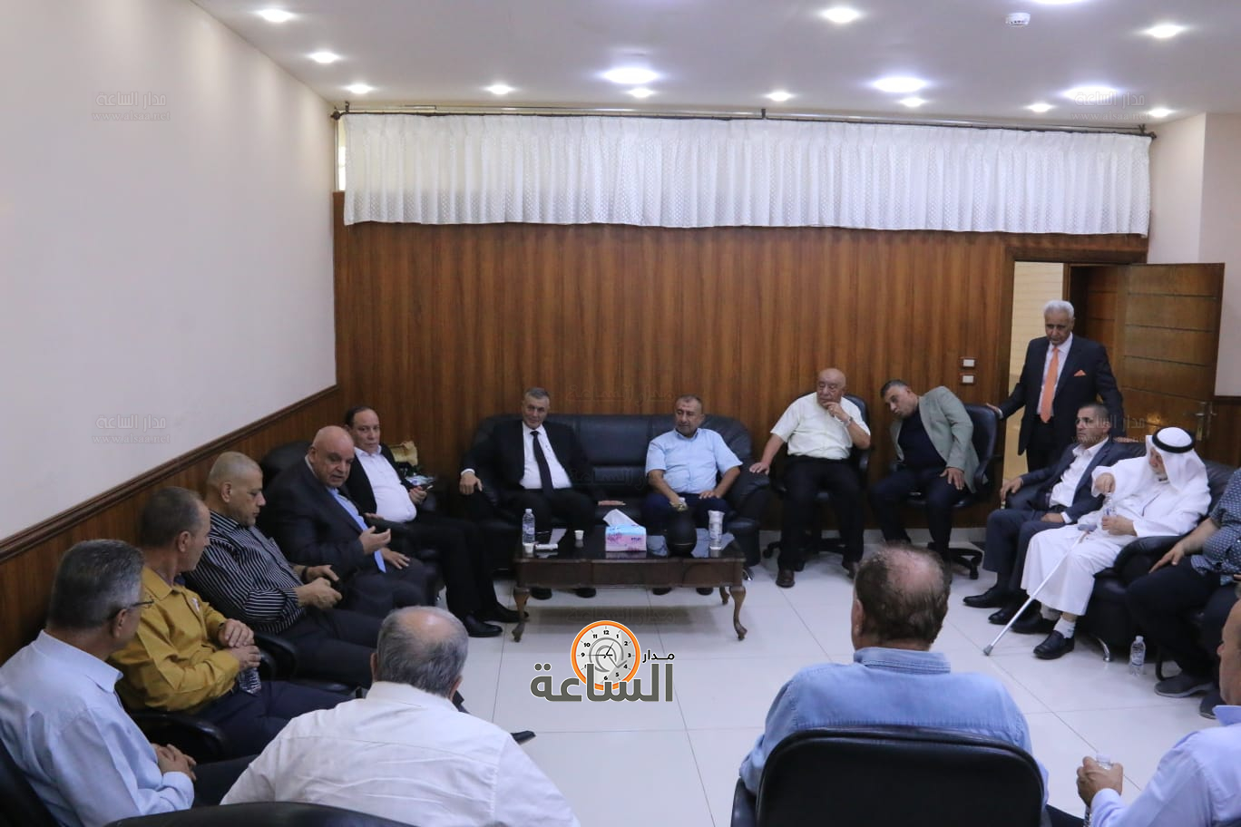 Madar Al-Saa Images 0.41596881731554003