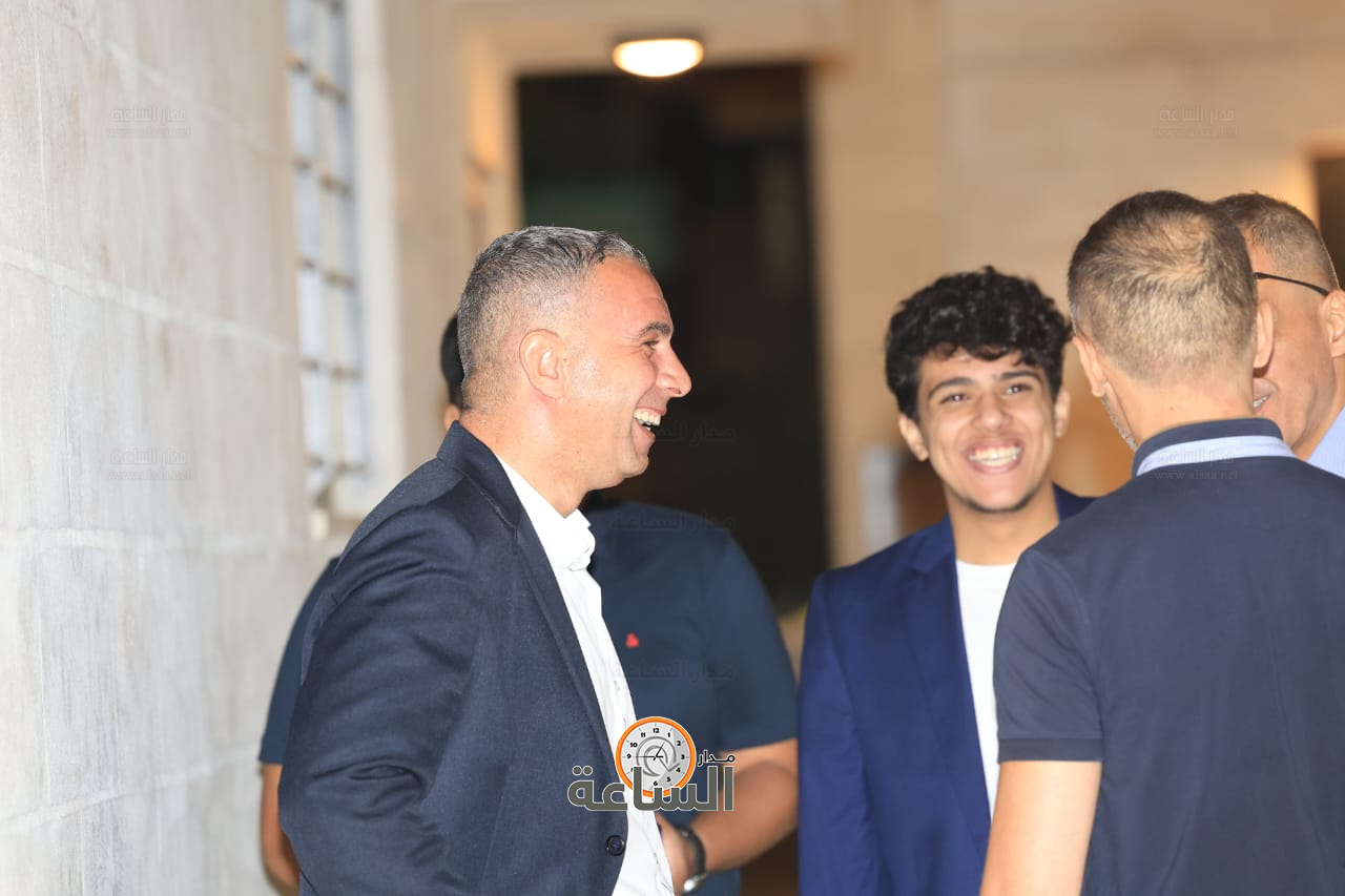 Madar Al-Saa Images 0.4797084241137689