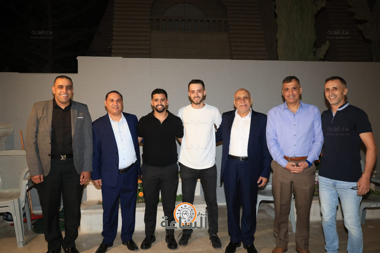 Madar Al-Saa Images 0.579718180553865