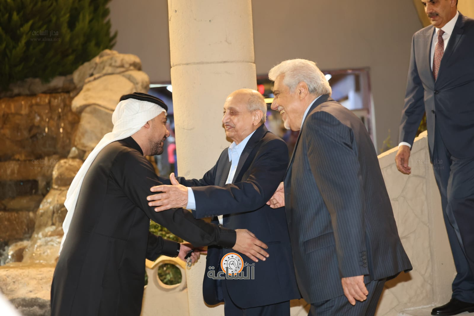 Madar Al-Saa Images 0.04139728523817621