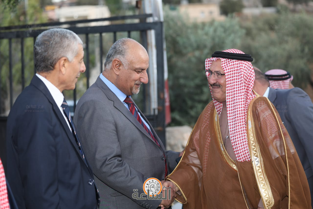 Madar Al-Saa Images 0.6777757268280099