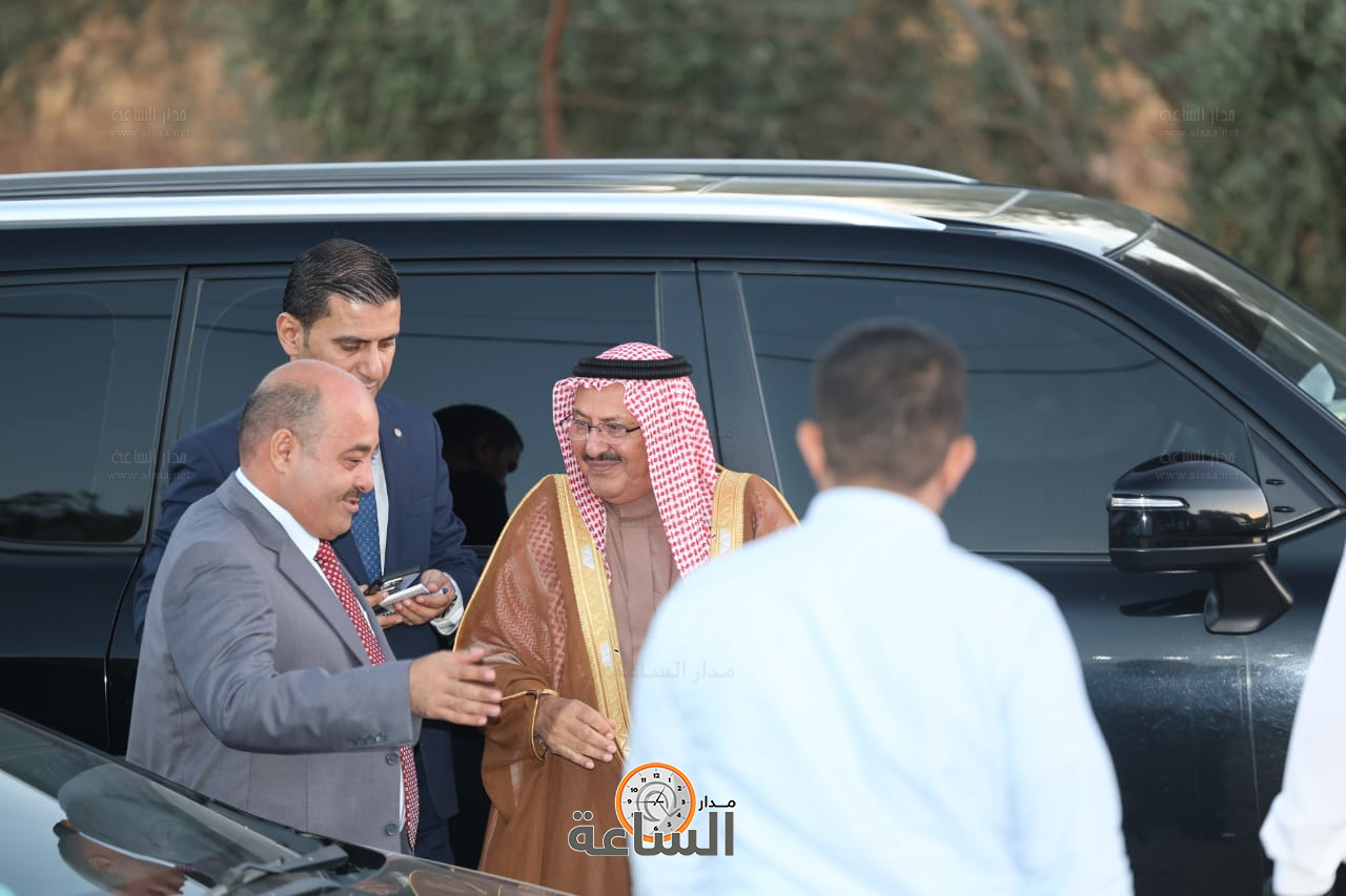 Madar Al-Saa Images 0.8737843661862085