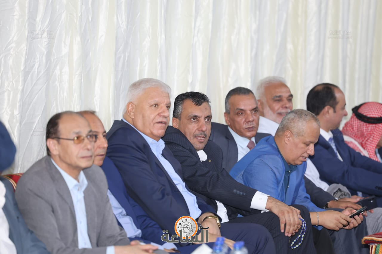 Madar Al-Saa Images 0.865802364337384