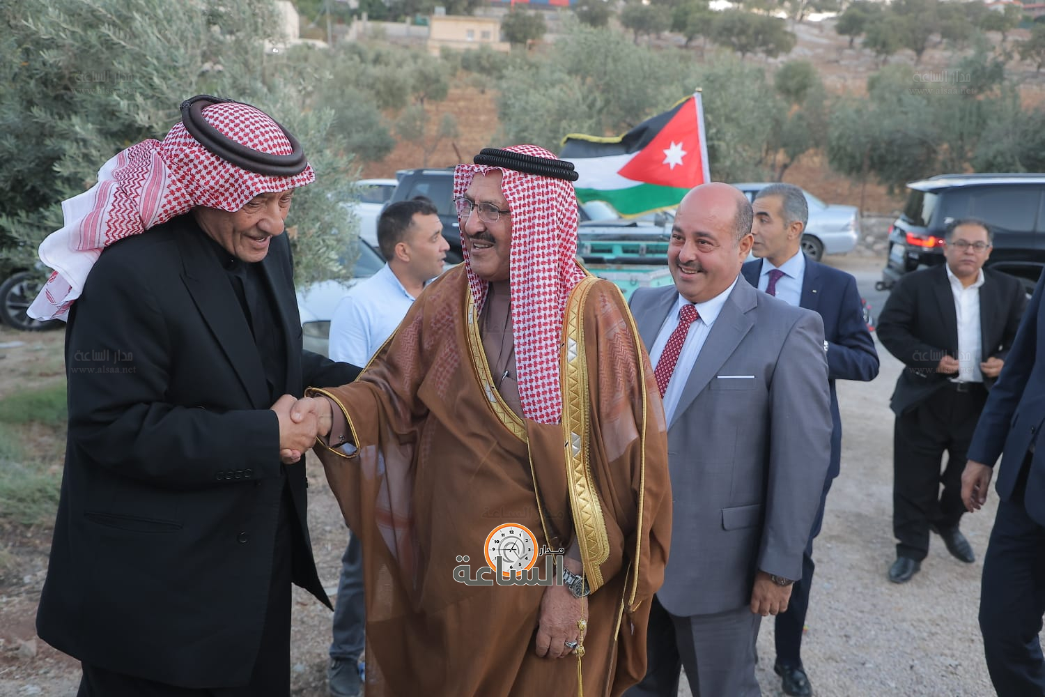 Madar Al-Saa Images 0.8392989660094209