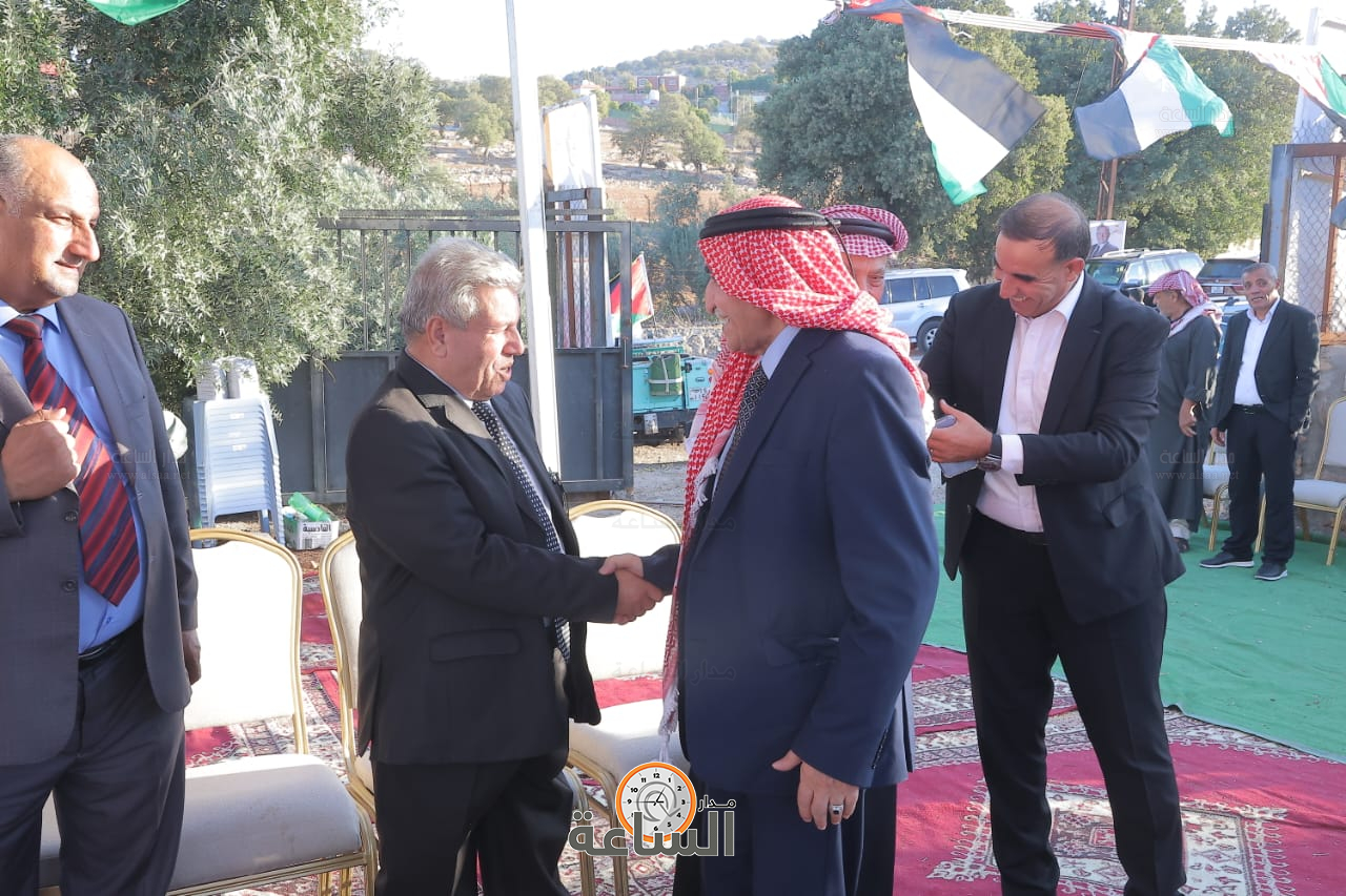 Madar Al-Saa Images 0.4145124167089802