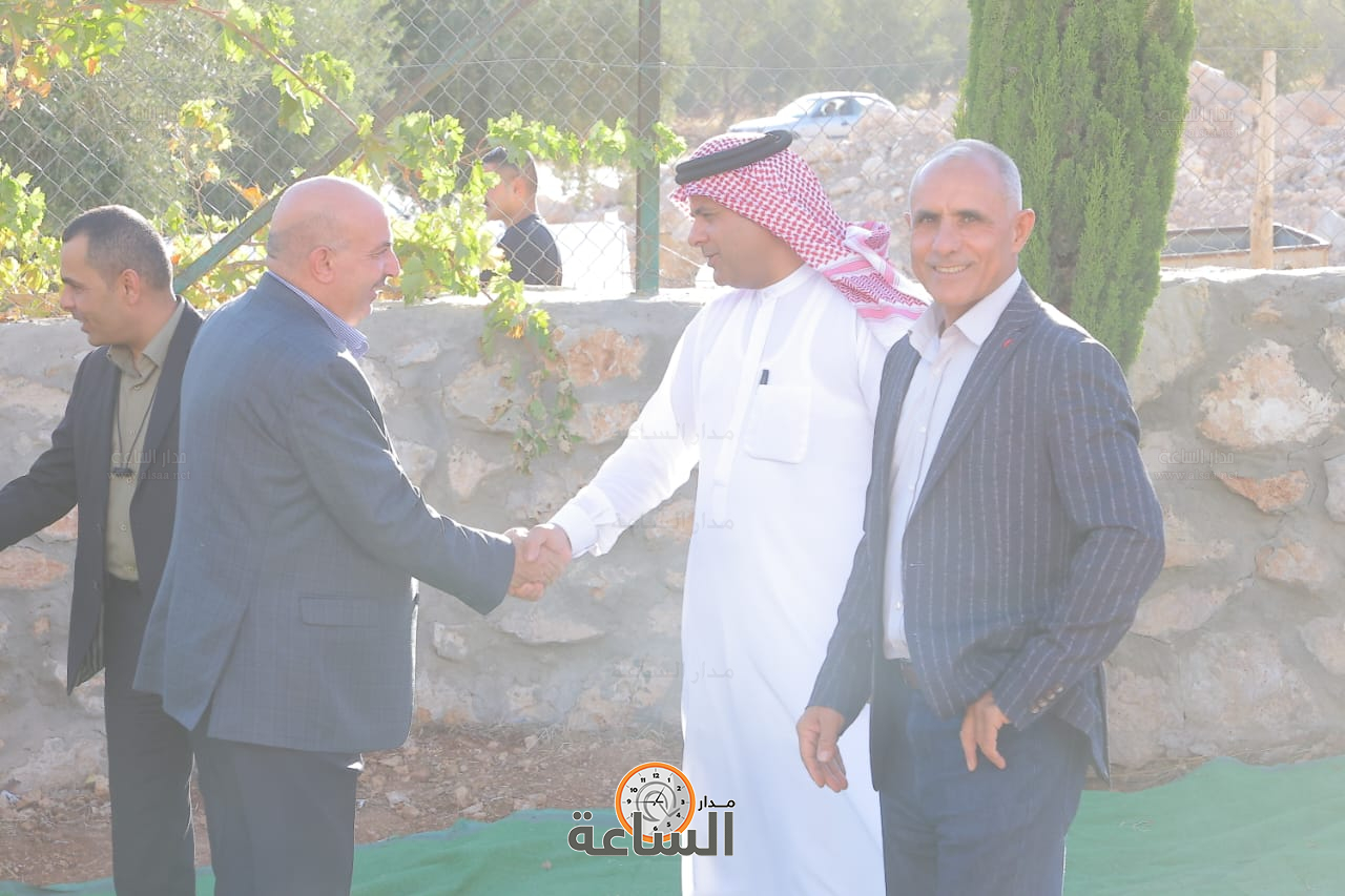 Madar Al-Saa Images 0.7388712611053208