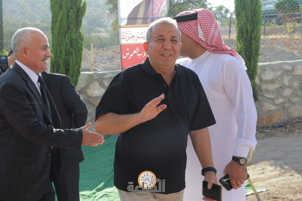 Madar Al-Saa Images 0.449996376843378