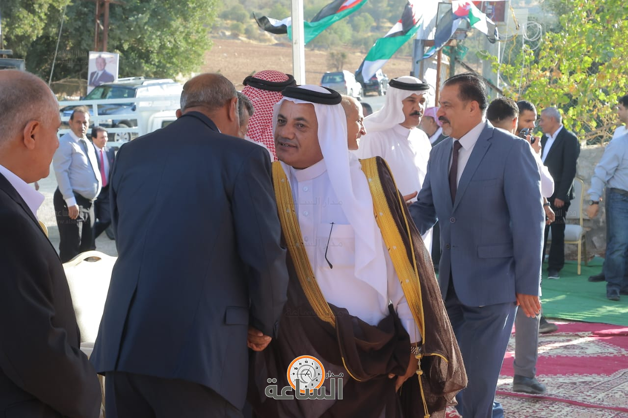 Madar Al-Saa Images 0.7489796340238051