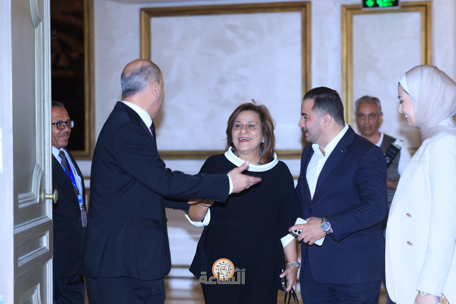 Madar Al-Saa Images 0.6719306868924678