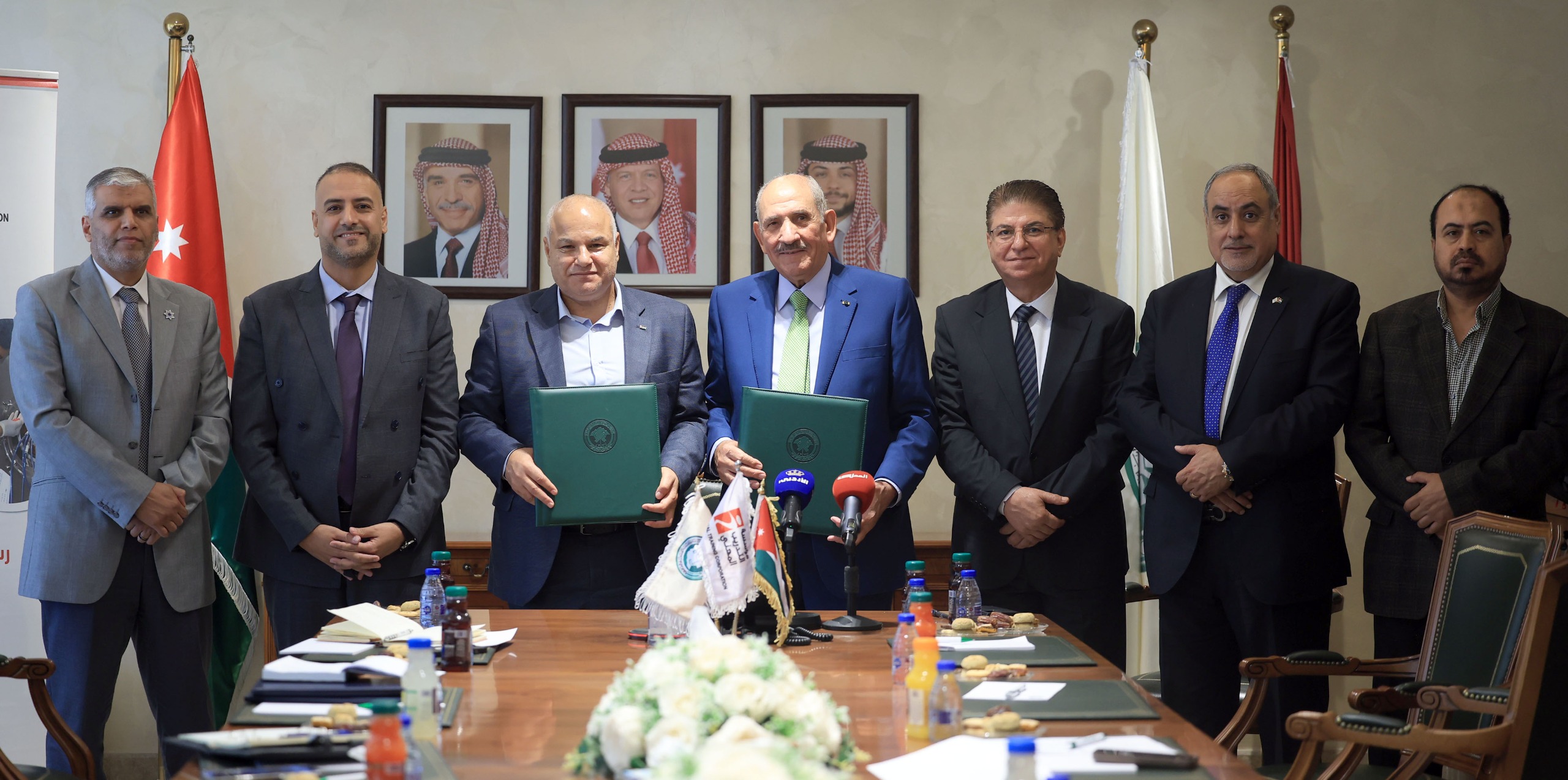 Madar Al-Saa Images 0.1863345035330174