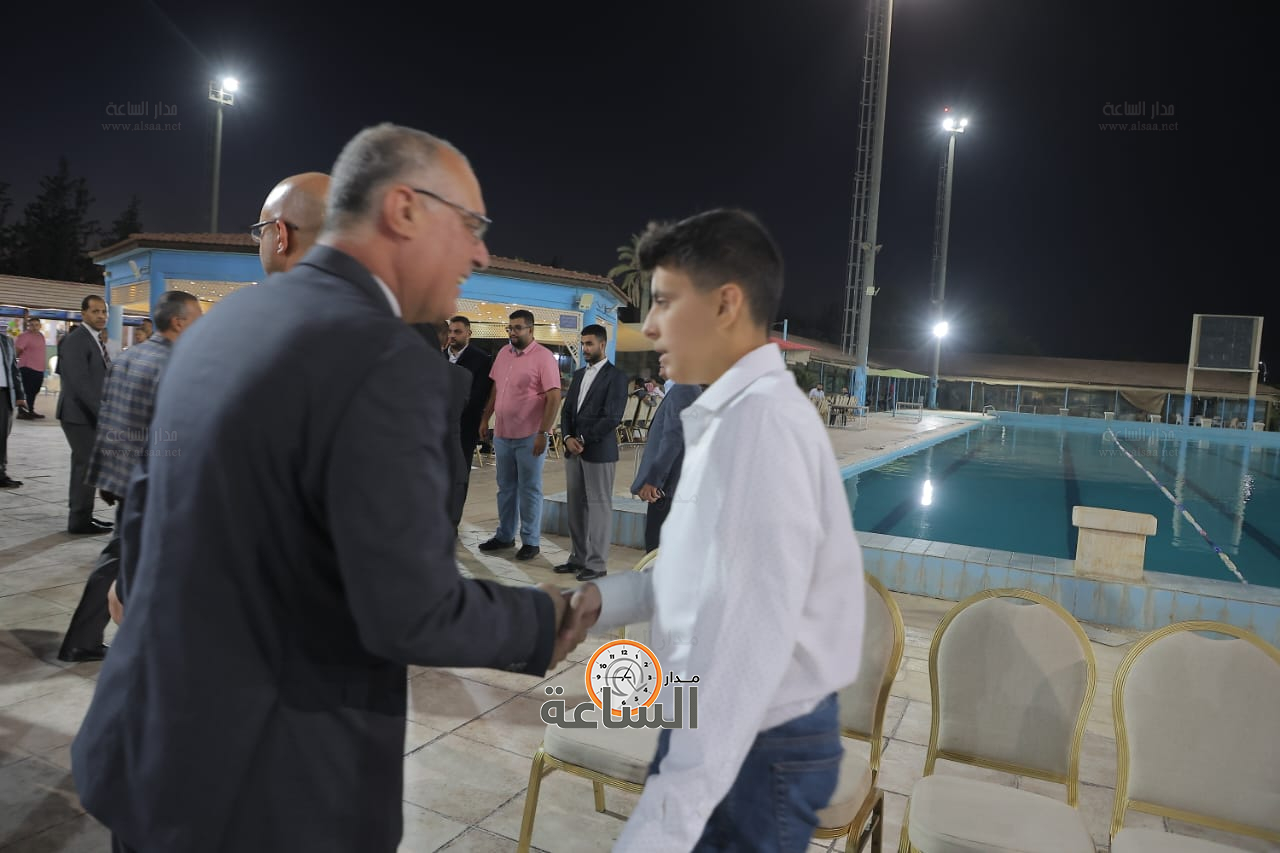 Madar Al-Saa Images 0.37309357516376174