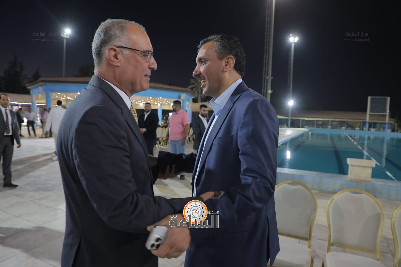 Madar Al-Saa Images 0.9349542595325322