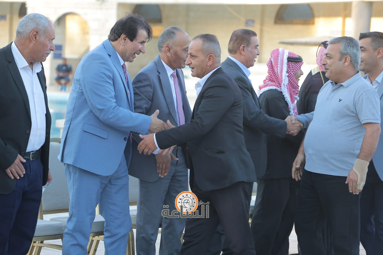 Madar Al-Saa Images 0.7849254030323473