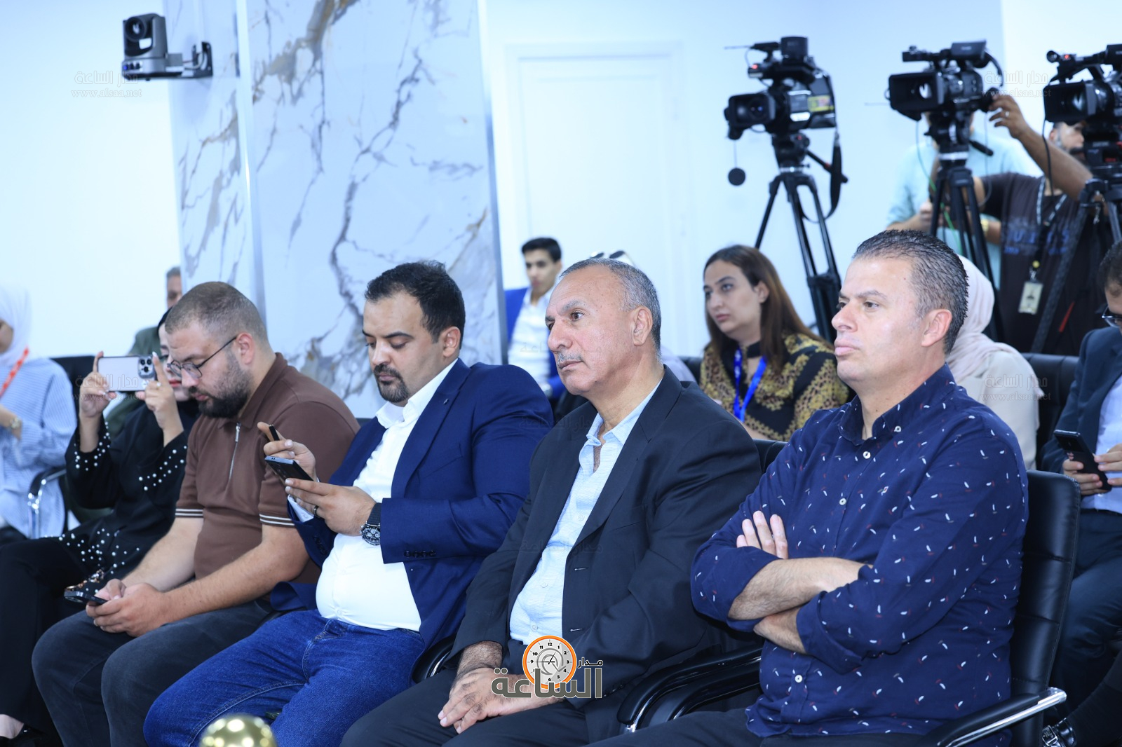 Madar Al-Saa Images 0.441290313813514