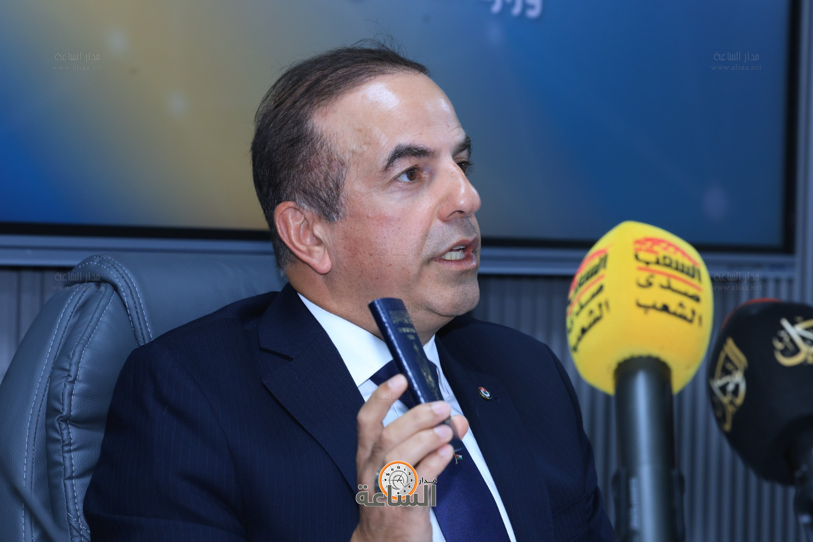 Madar Al-Saa Images 0.6863935179201855