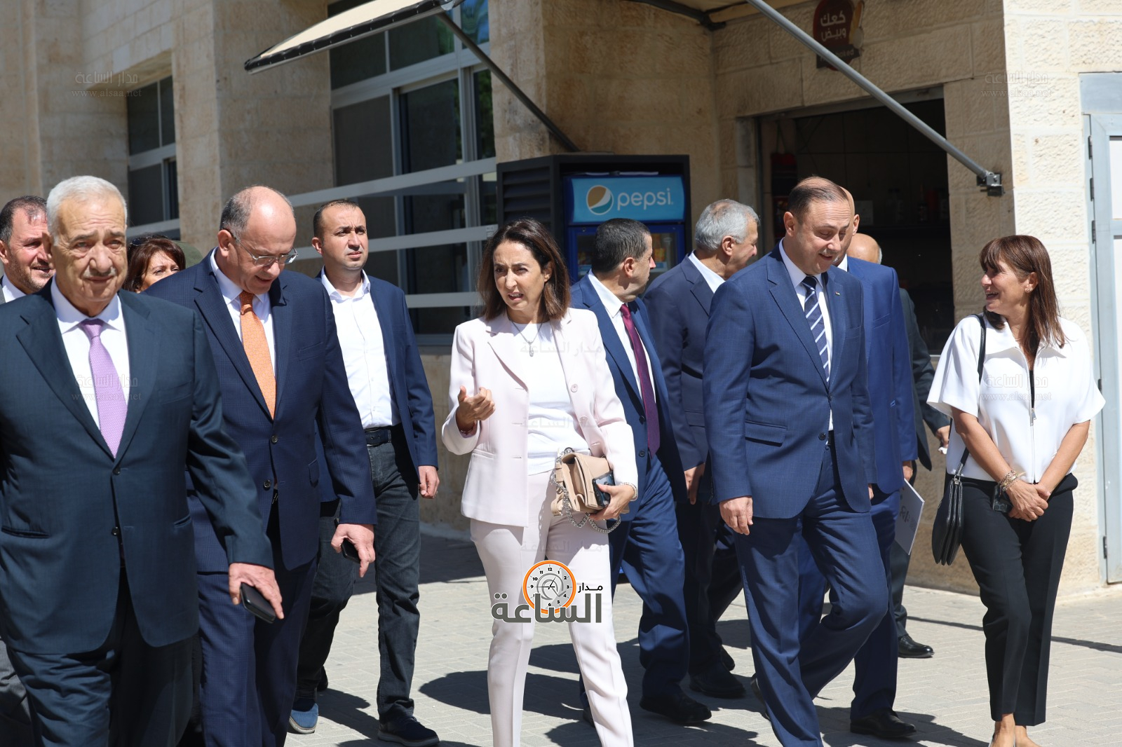 Madar Al-Saa Images 0.3848119252758506