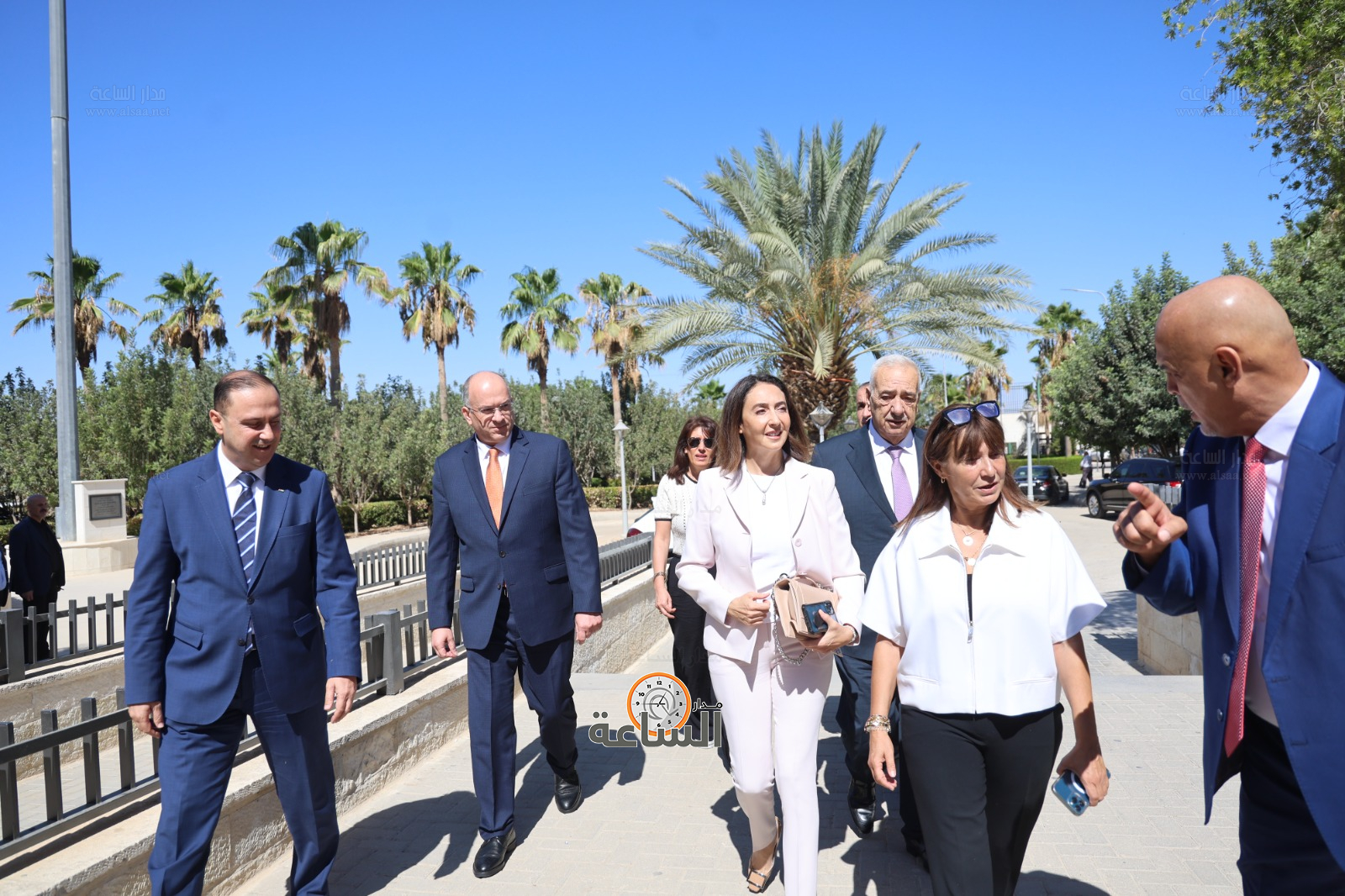 Madar Al-Saa Images 0.7854956715284138