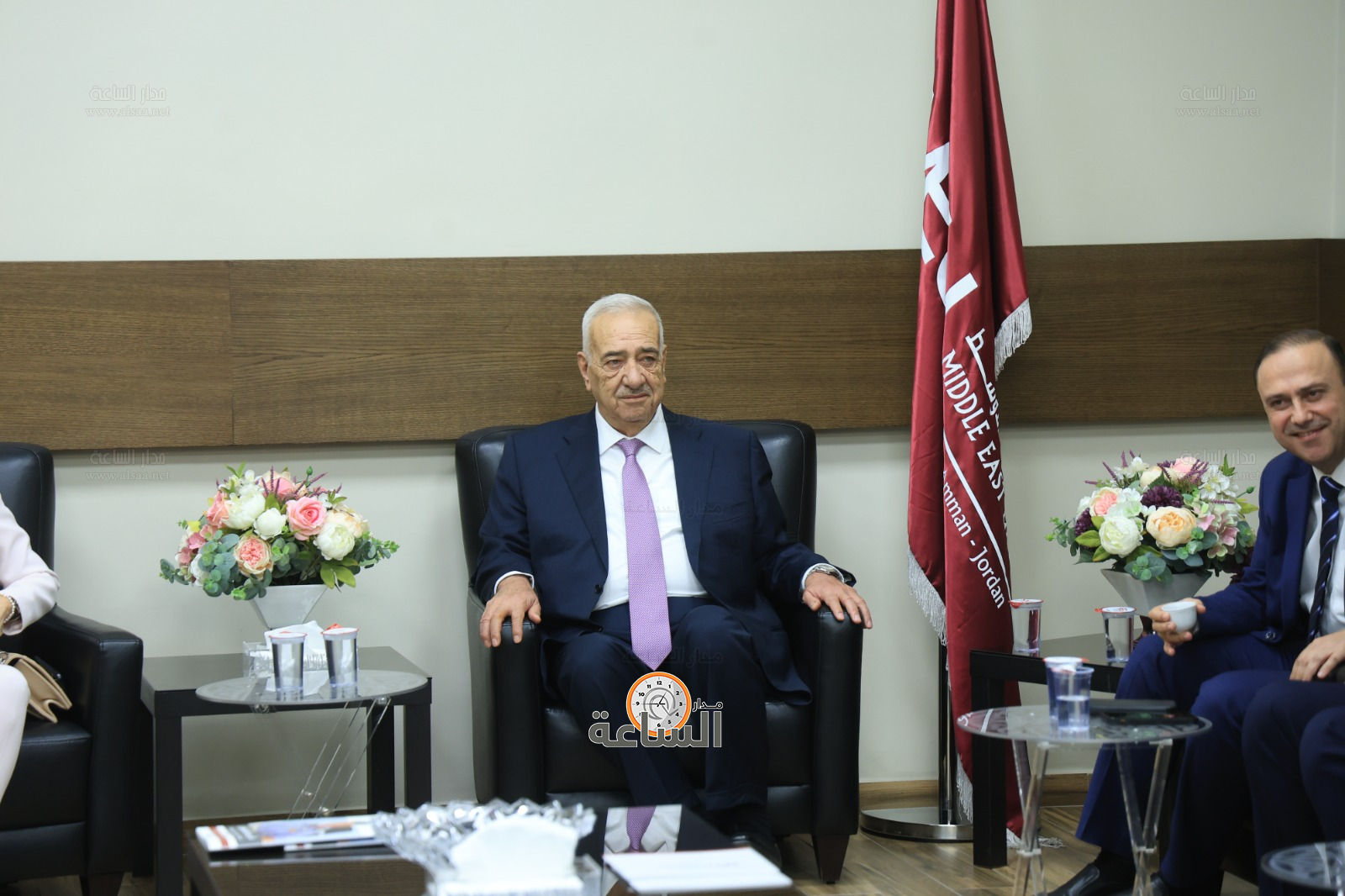 Madar Al-Saa Images 0.4169342347001239