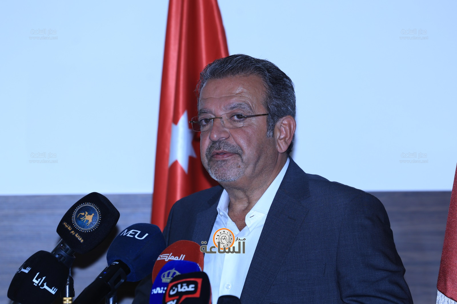 Madar Al-Saa Images 0.607099305556257