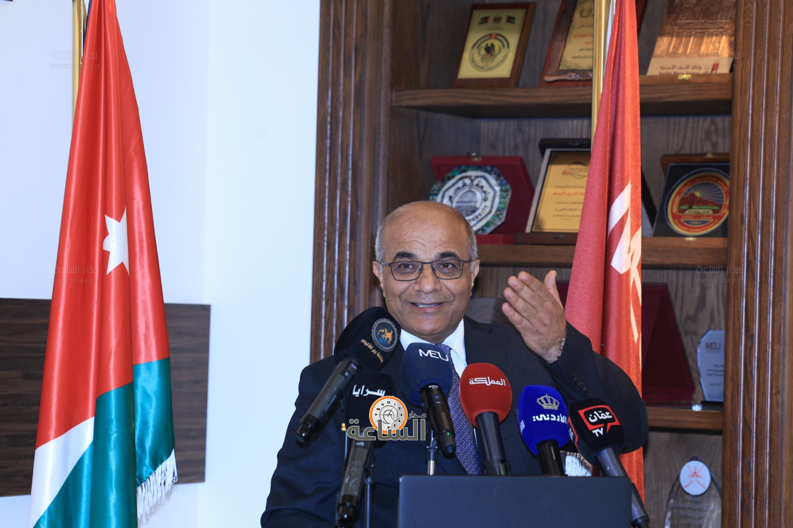 Madar Al-Saa Images 0.030671873221405632