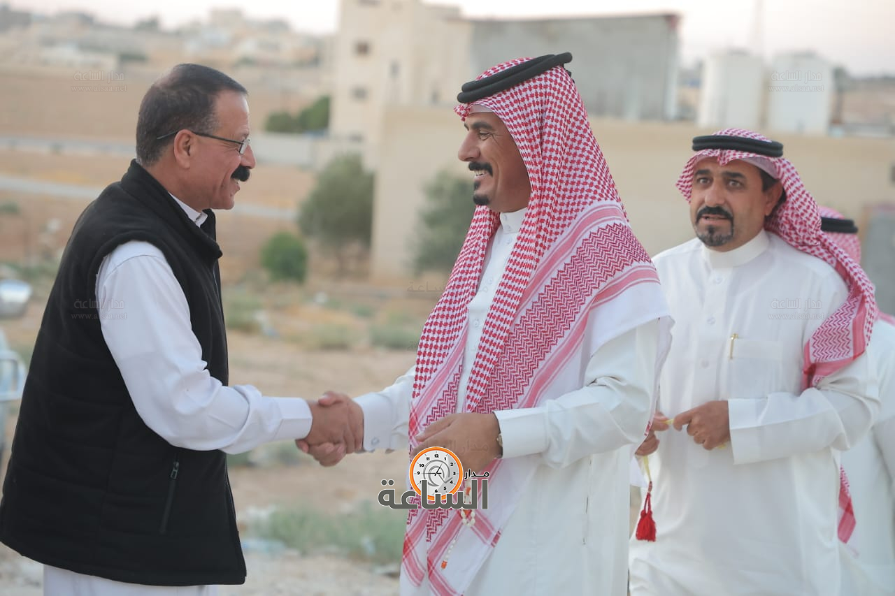 Madar Al-Saa Images 0.7791277142294831