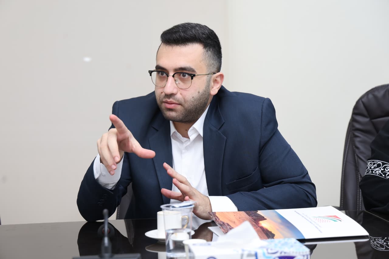 Madar Al-Saa Images 0.4996433844514049