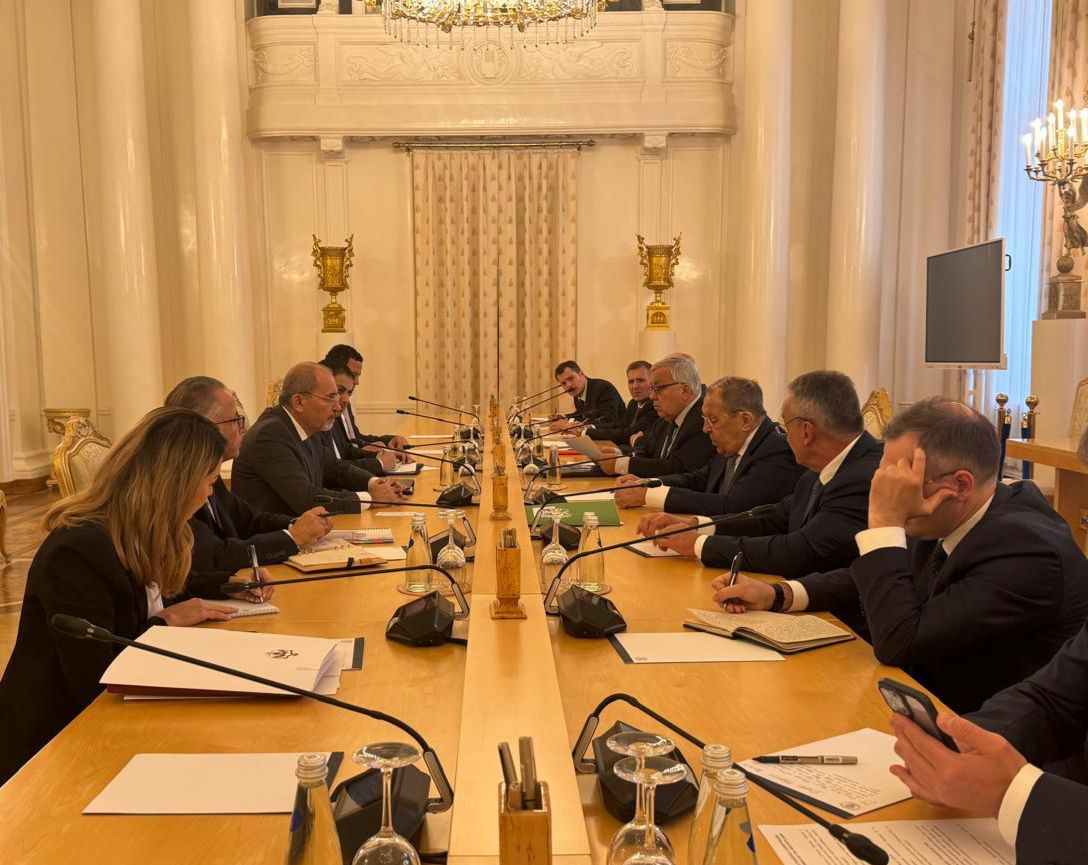 Madar Al-Saa Images 0.8400265254610414