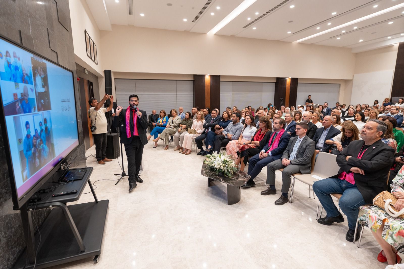 Madar Al-Saa Images 0.5689838359804216