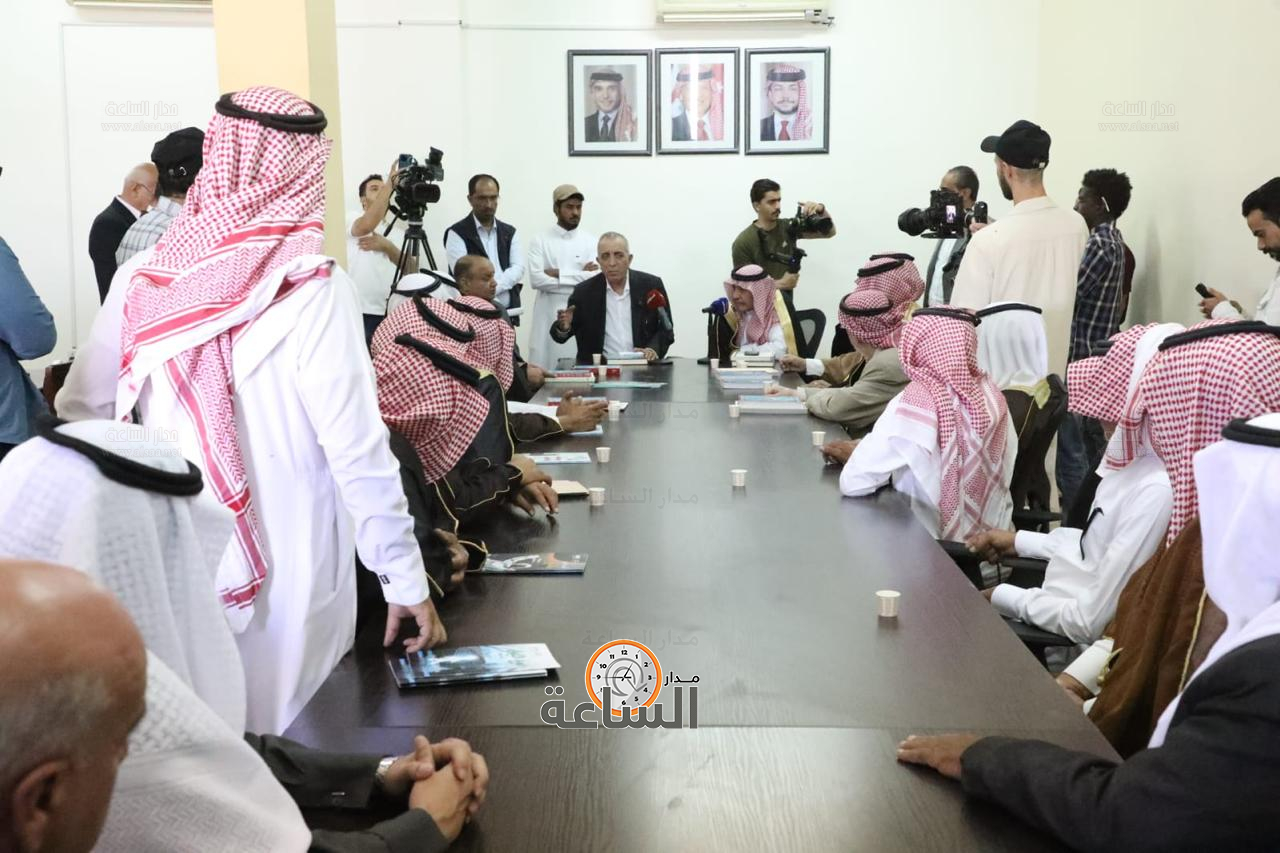 Madar Al-Saa Images 0.8379984394268585