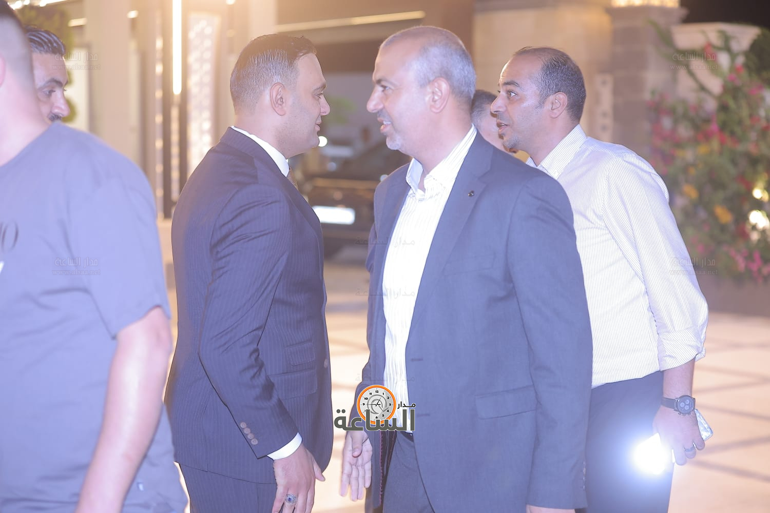 Madar Al-Saa Images 0.04193419088854855