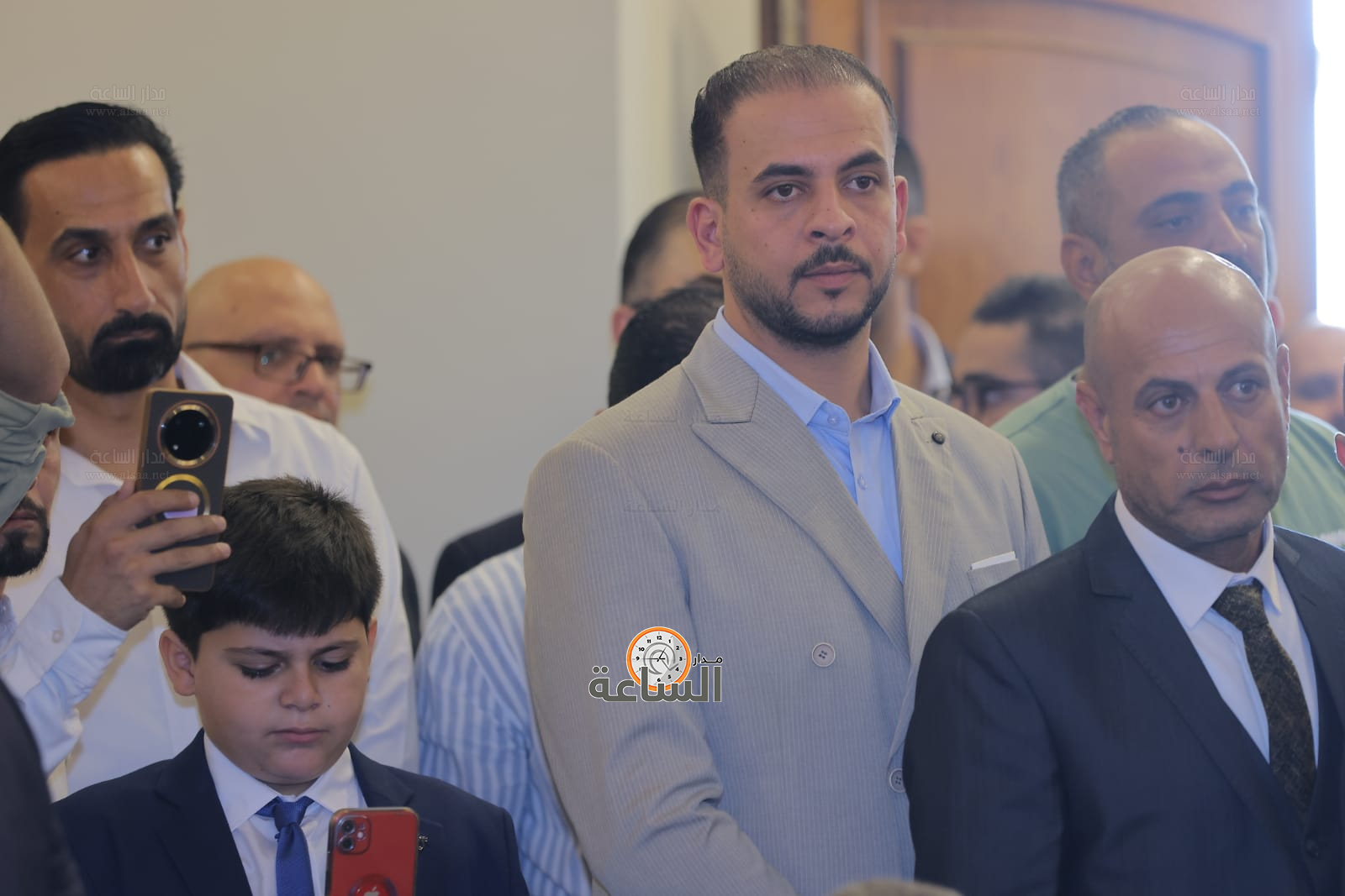 Madar Al-Saa Images 0.4300388111999268