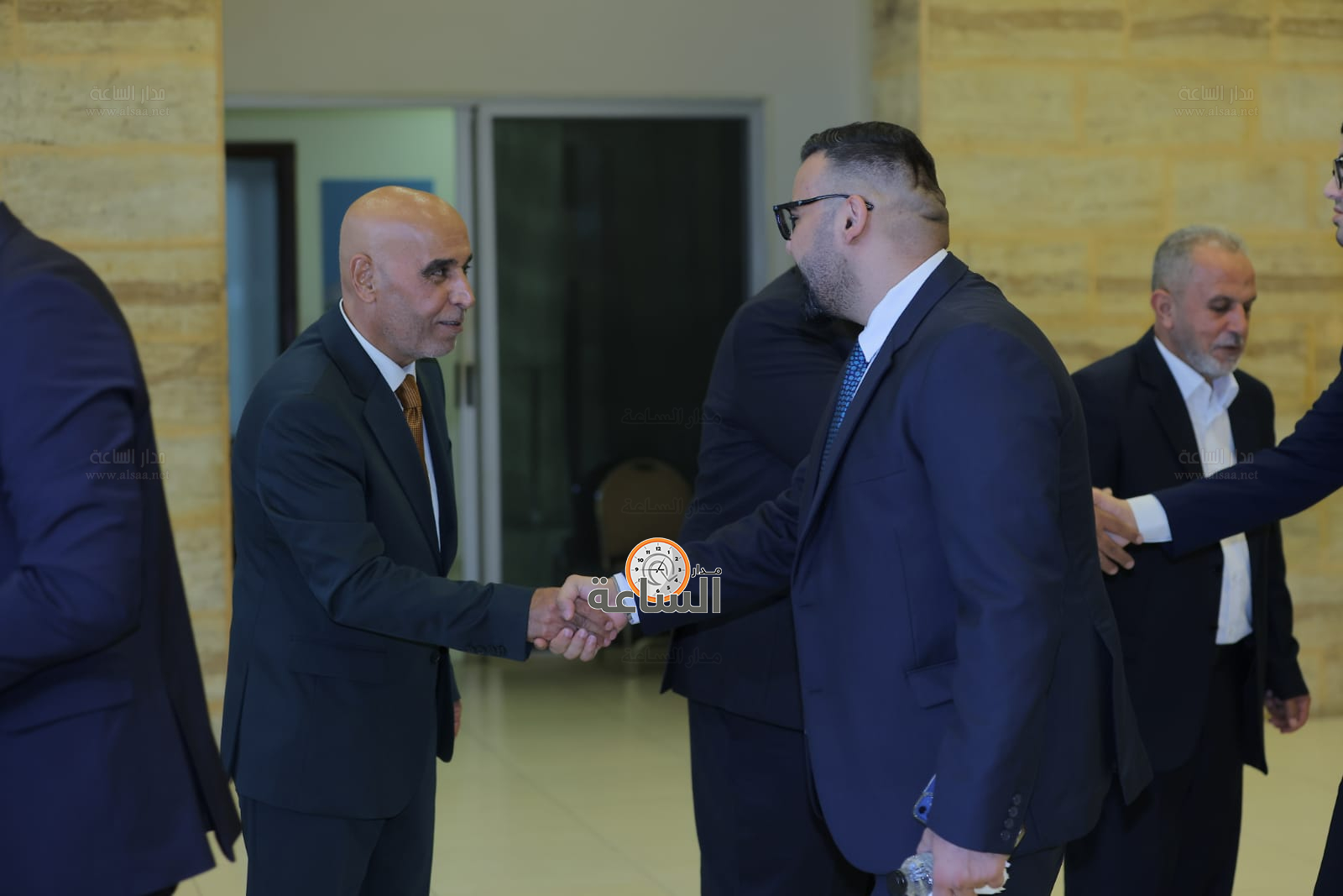 Madar Al-Saa Images 0.4070405007706964